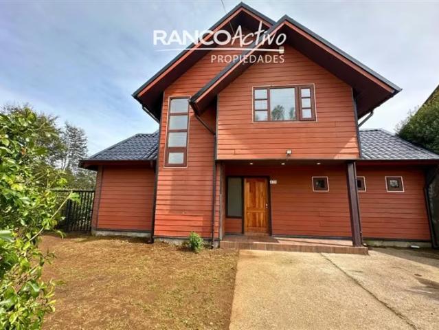 Espectacular Casa en Sector de Torobayo con 4D y 4B Valdivia | 4 Dormitorios por 9500.00 en Valdivia
