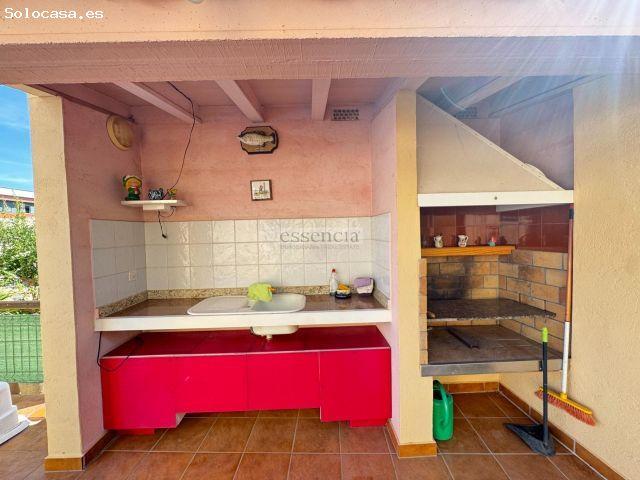 ?✨ ¡ESPECTACULAR CASA INDEPENDIENTE EN PALMERA CON PISCINA Y PARCELA DE +500 M2! ✨?