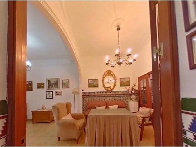 ESPECTACULAR CASA JUNTO A LA PLAZA DE SAN MIGUEL