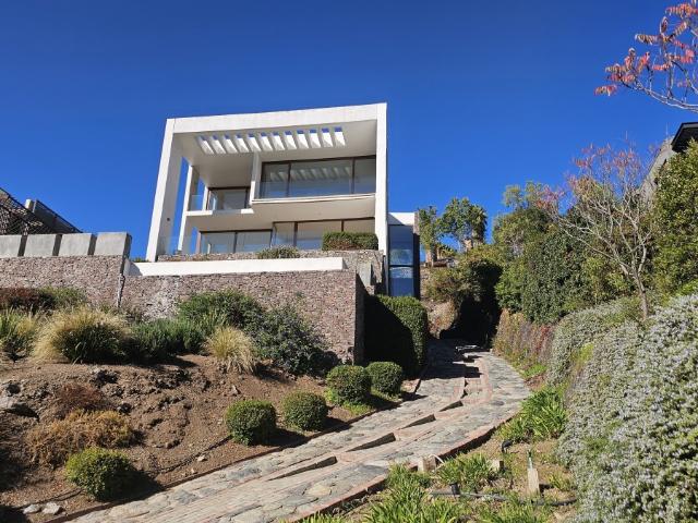 ESPECTACULAR CASA / LOMAS DE LA DEHESA
