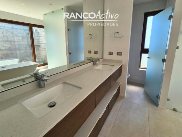 Espectacular casa mediterránea nueva en Pumalal en Temuco | 5 dormitorios por 17000.00 en Temuco