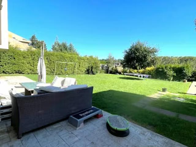Exclusiva residencia con diseño de autor en lomas del carmen | 5 dormitorios por 15550.00 en Temuco