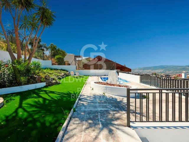 Espectacular casa reformada con piscina y vistas panorámicas. 0m² Esplugues de Llobregat