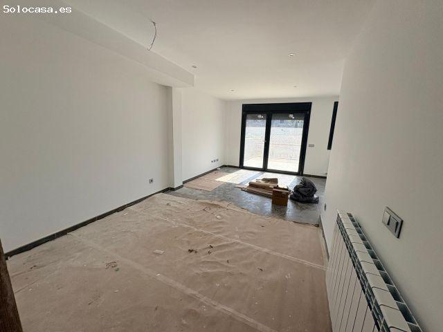 Espectacular Chalet a Cervera de 3 y 4 dormitorios por estrenar, jardin, garaje amplio y privado