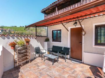ESPECTACULAR CHALET con 3 viviendas independientes en pleno camino Santiago