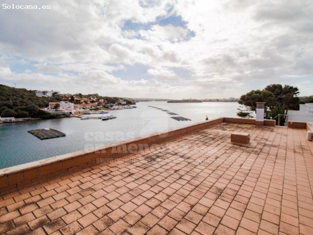 Espectacular chalet con acceso directo al mar y unas vistas increíbles al Puerto
