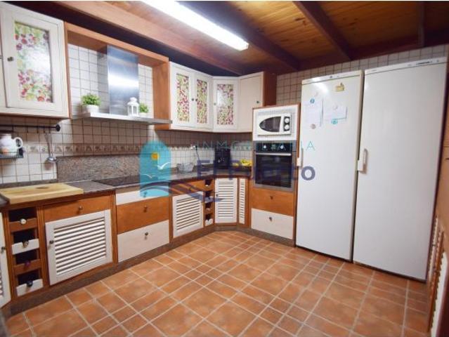 ESPECTACULAR CHALET CON PISCINA REF. 1142