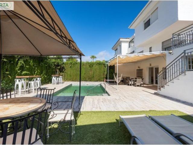 Espectacular chalet en el serrallo