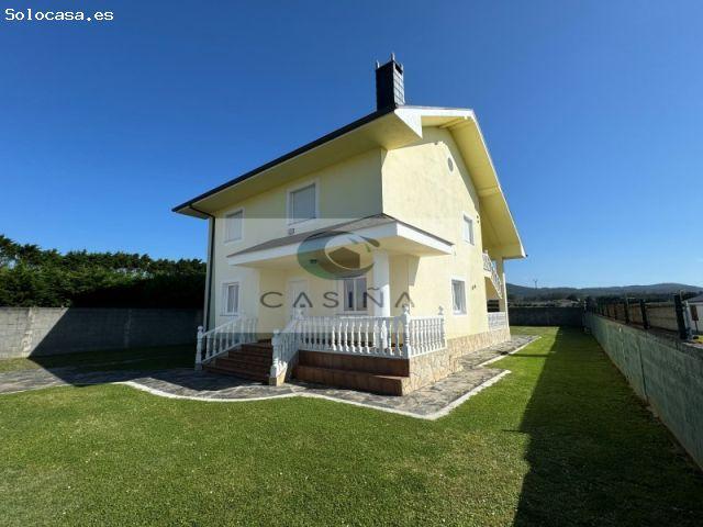 ESPECTACULAR CHALET EN PRIMERA LINEA DE PLAYA