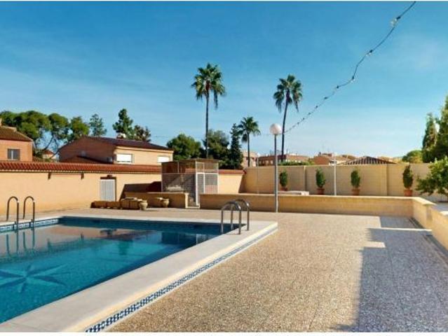 ESPECTACULAR CHALET EN SANTO ANGEL