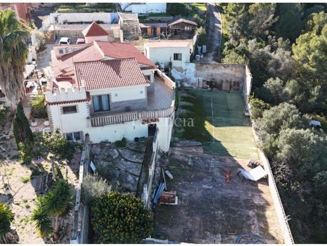 ESPECTACULAR CHALET EN URB. MONTERREAL, JUNTO A GANDIA, CON 1.700 M2 DE PARCELA, PISCINA PRIVADA Y