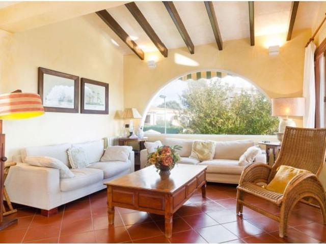 Espectacular chalet frente al mar