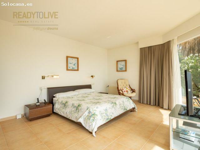 ESPECTACULAR CHALET INDEPENDIENTE CON VISTAS AL MAR