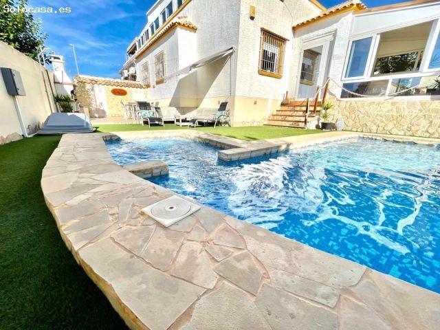 ESPECTACULAR CHALET TODO CON MUCHO ENCANTO, REFORMADO CON PISCINA, BARBACOA, SOLARIUM. !