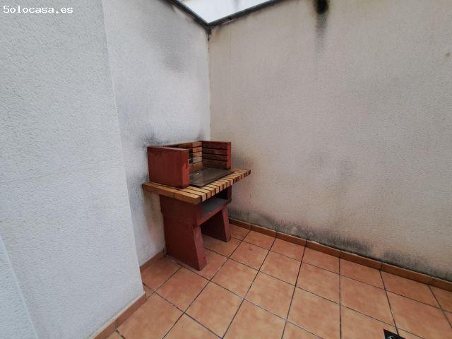 ? ESPECTACULAR ADOSADO ESQUINERO DE 210m2 CON GARAJE DOBLE Y GRANDES TERRAZAS – ZONA PLAZA CARTONAJE