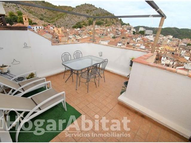 ESPECTACULAR ADOSADO SEMINUEVO DE ENSUEÑO CON PISCINA CLIMATIZADA PRIVADA Y GARAJE