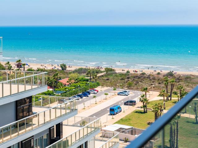 Espectacular apartamento de 3 habitaciones con dos baños, se. 102m² Oropesa