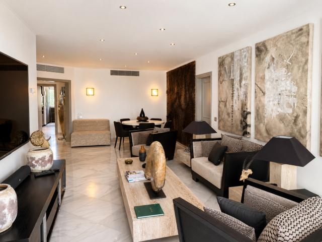 Espectacular apartamento en Los Granados en Puerto Banús