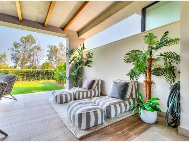 Espectacular apartamento en planta jardín en alquiler en una zona muy selecta con vistas a un lago