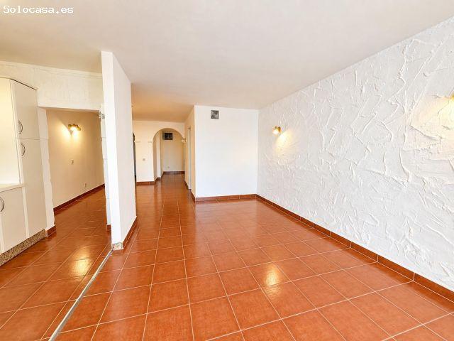 # Espectacular apartamento en primera línea de mar con impresionantes vistas y acceso directo a la