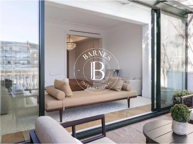 Espectacular ático con terraza en Almagro 390m² Madrid