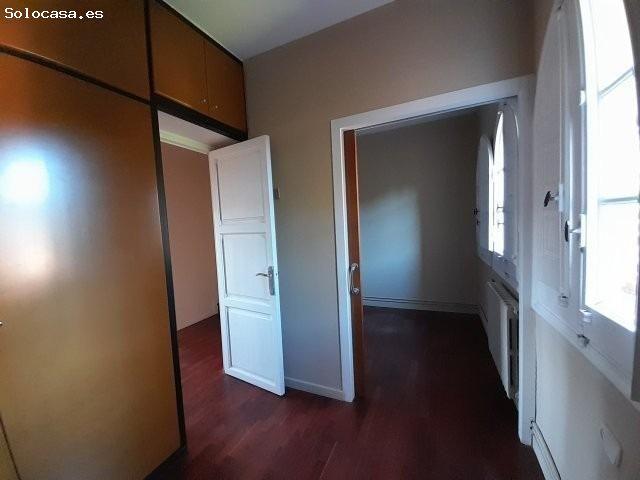 Espectacular ático con 2 habitaciones, ubicado en un Mas con 2 Hectareas de jardin, piscina comunita
