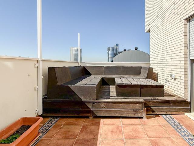 Espectacular ático de ensueño con 2 habitaciones, 2 baños y zona común