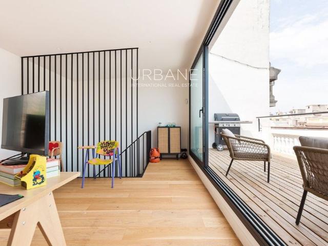 Espectacular Ático Dúplex de Lujo con Terraza Privada en el Corazón de Barcelona
