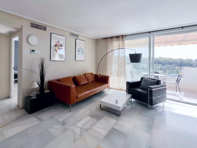 Espectacular ático dúplex de 3 dormitorios y 3 baños en la Nueva Milla de Oro