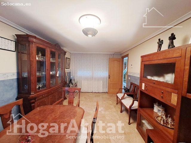 ¡ESPECTACULAR! GRAN CASA CON GARAJE, TERRAZA Y BALCÓN EN EL CENTRO