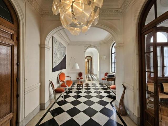 Espectacular departamento en alquiler 5 ambientes + dependencia