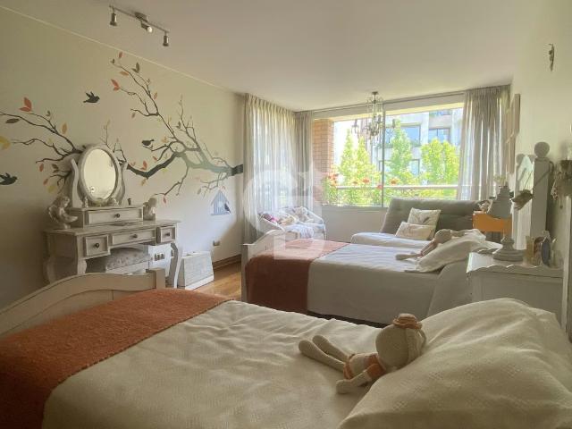 Espectacular dpto con vista despejada Colegio San Benito | 5 dormitorios por 24500.00 en Vitacura