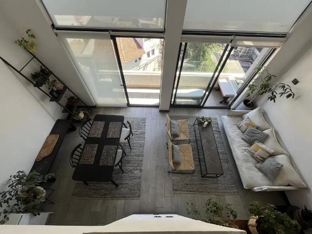 Espectacular duplex amoblado 2d 2b avda las condes