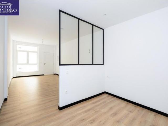 Espectacular Estudio de diseño, totalmente reformado