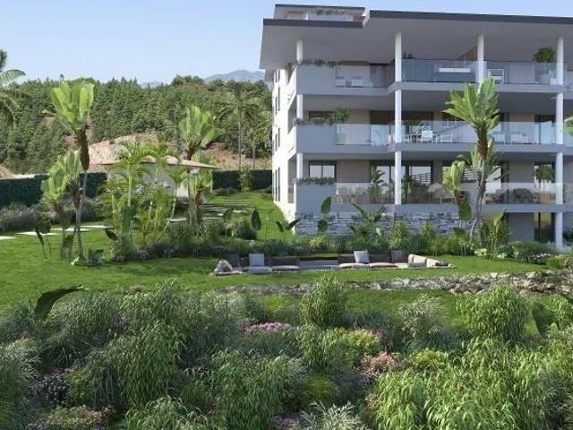 Espectacular moderno apartamento de dos habitaciones y dos c. 152m² Mijas