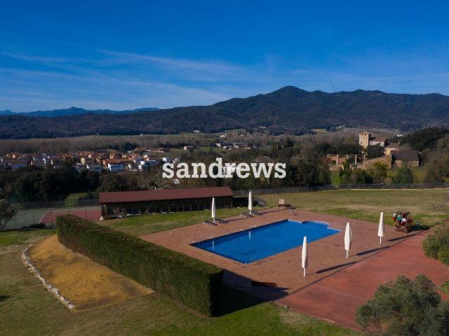 Espectacular masía catalana del siglo Xviii situada en Sant. 1779m² Sant Gregori