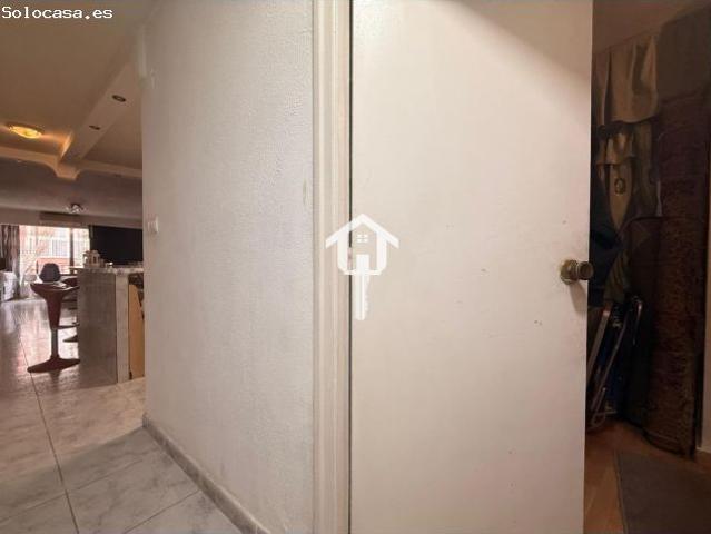 ESPECTACULAR PISO DE 3 HABITACIONES CON PATIO Y AIRE ACONDICIONADO EN ZONA CAMPOAMOR DE ALICANTE