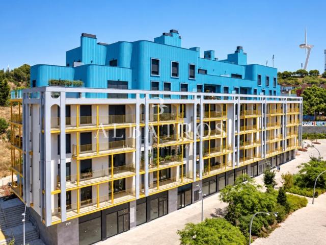 Espectacular piso de obra nueva con piscina, gimnasio, coworking