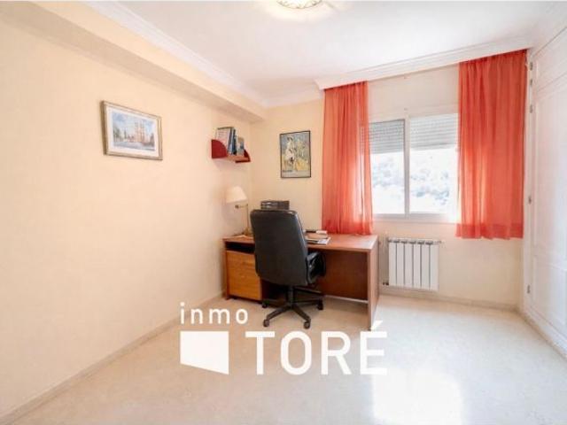 Espectacular piso en Cerrado Calderon ¡Tu hogar ideal te espera!