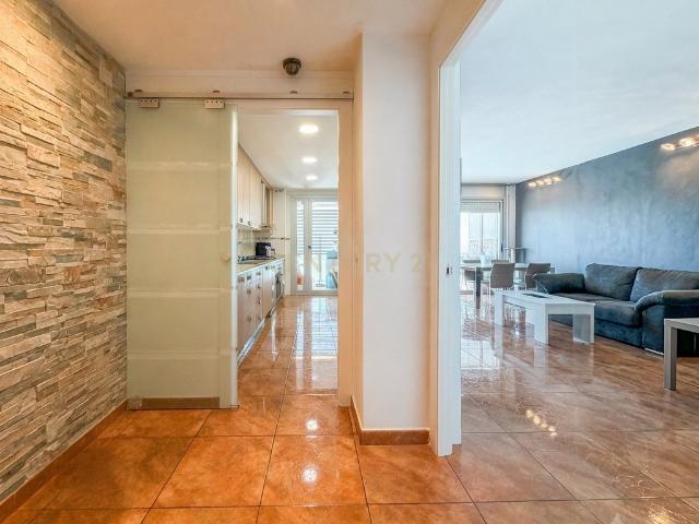 Espectacular piso en Montgat a 100 metros de la playa