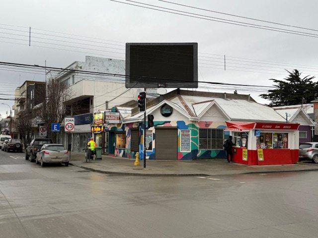 Espectacular propiedad con locales comerciales en pleno centro de Punta Arenas Empresas