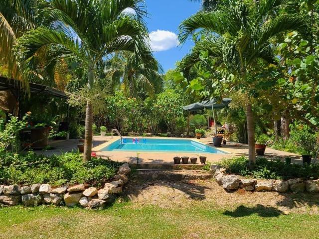 ESPECTACULAR PROPIEDAD EN VENTA CON TERRENO DE 11200M2 DE TERRENO MERIDA SUR FVC 2804