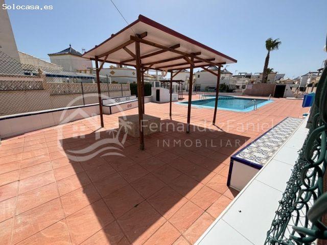 Espectacular Quad en Los Altos con 2 Piscinas, Solárium y Gran Sótano