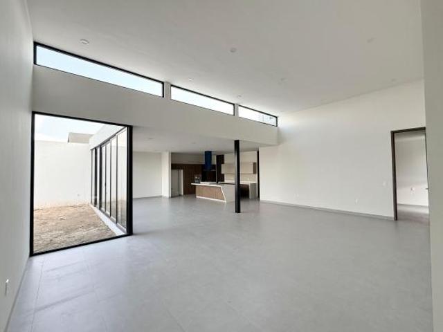 ¡Espectacular residencia en venta! Cañada del Refugio Zona Norte