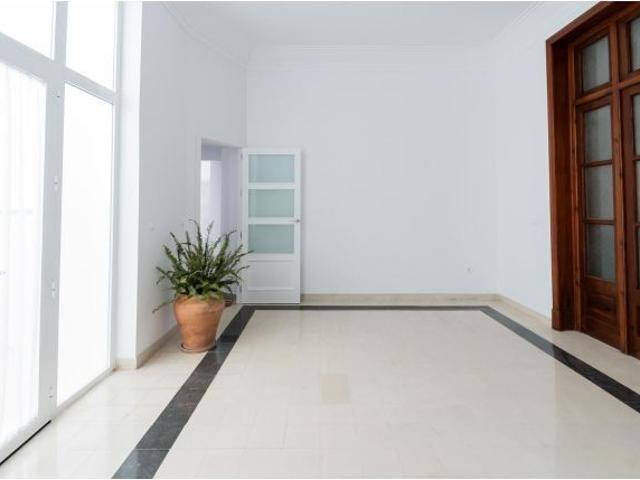 ESPECTACULAR VIVIENDA A ESTRENAR EN CENTRO