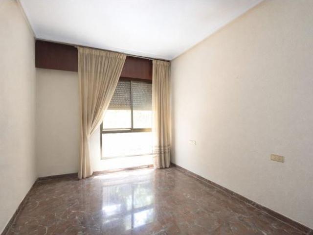 ESPECTACULAR VIVIENDA DE 245 M2 EN ESQUINA EN UNA DE LAS MEJORES ZONAS DE CARTAGENA