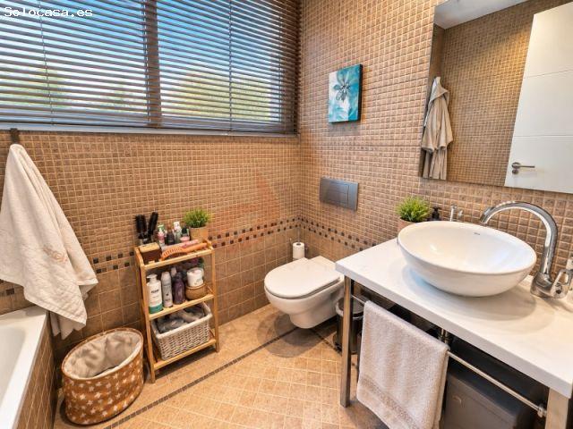 ESPECTACULAR VIVIENDA DE ALTA GAMA EN ESQUINA 175 m², 3 DORMITORIOS, TERRAZA Y