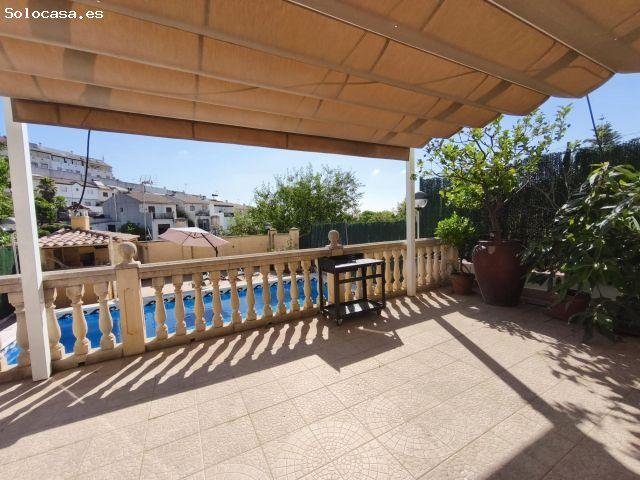 Espectacular vivienda en Los Encinares de Alcolea: amplitud, comodidad y un exterior para disfrutar
