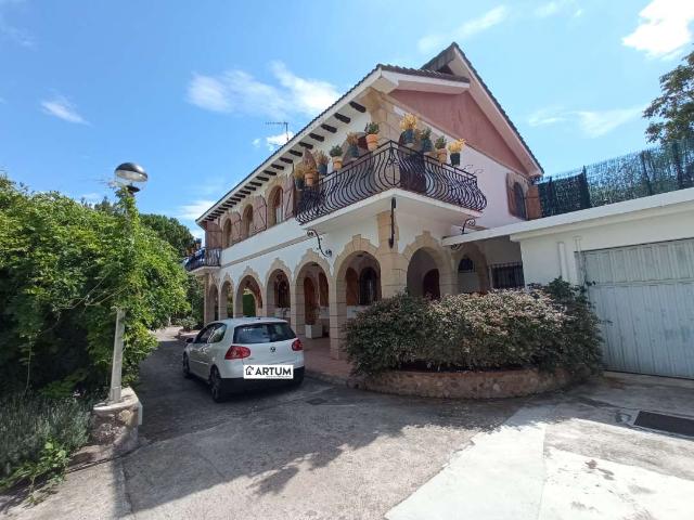 Espectacular vivienda rustica en carretera Soria. !