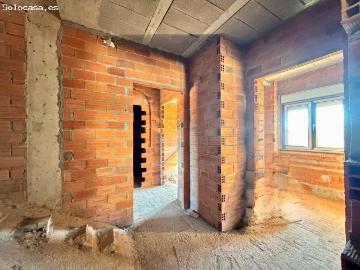 Espectacular vivienda unifamiliar en construcción con vistas despejadas y excelente ubicación a 1 mi